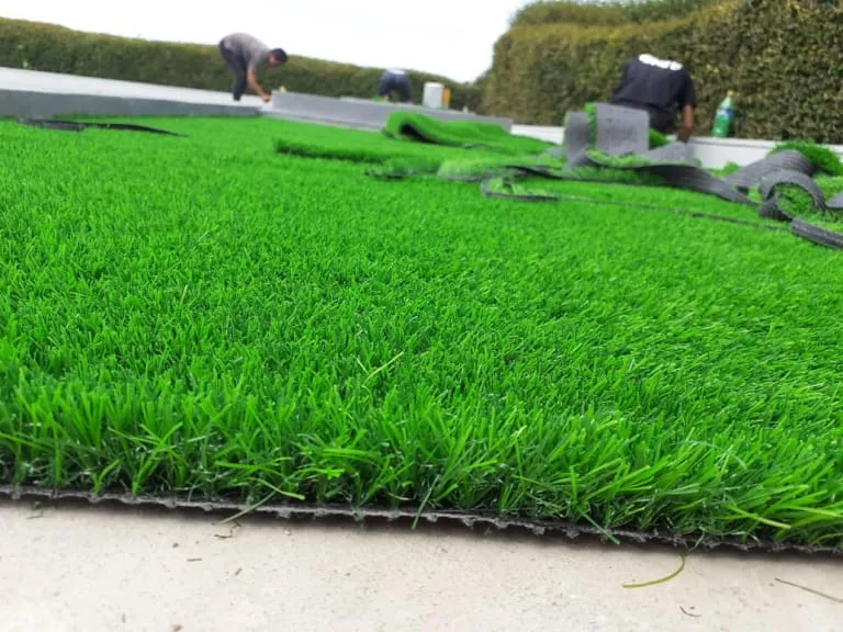 Jasa Pasang Rumput Sintetis